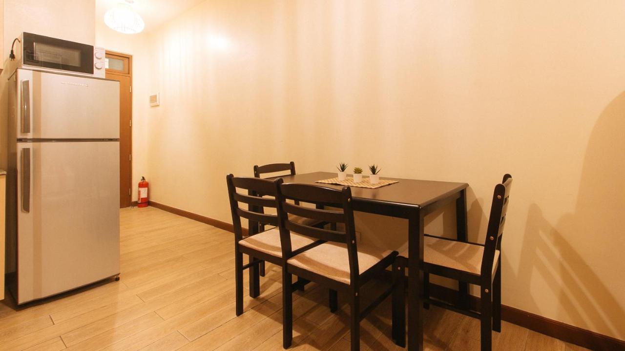 Reddoorz Plus @ Cuarto Verde Staycation Las Piñas Exteriör bild