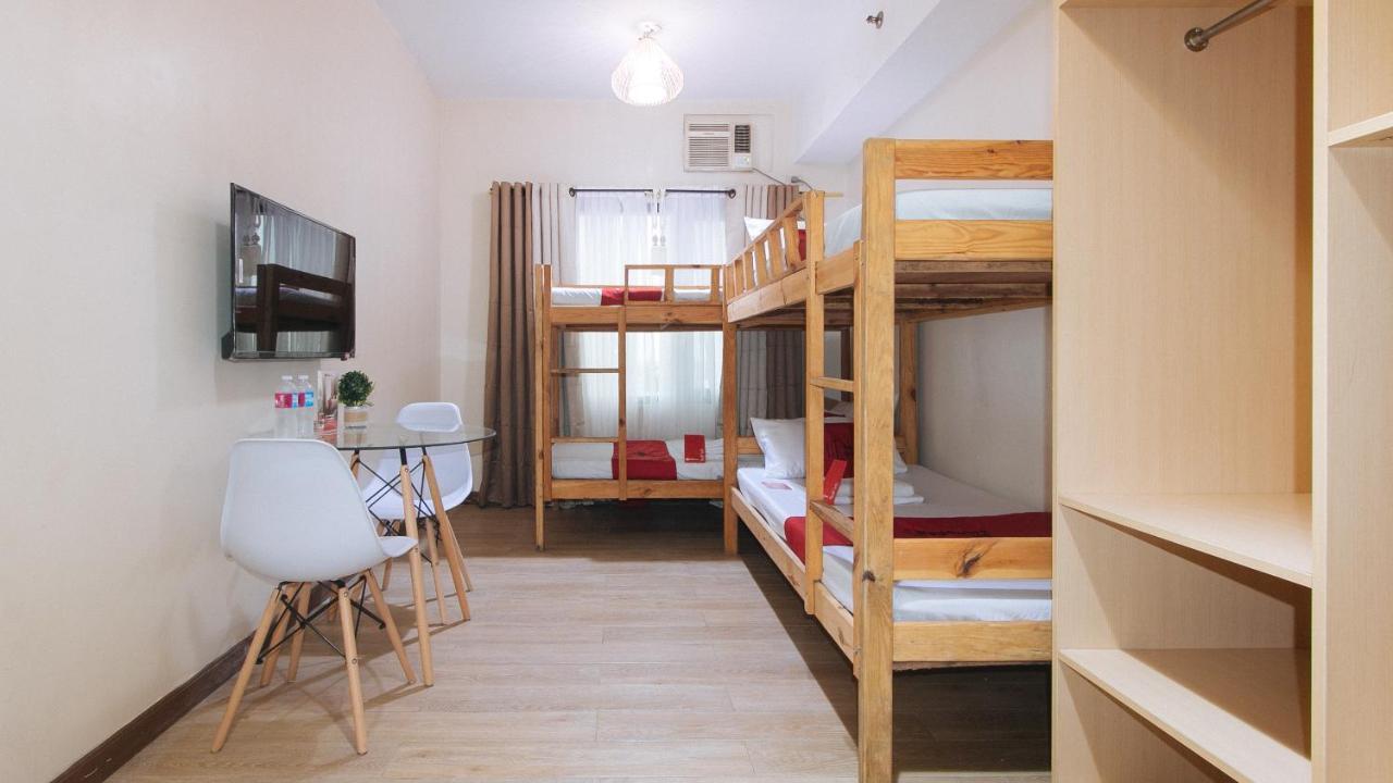 Reddoorz Plus @ Cuarto Verde Staycation Las Piñas Exteriör bild