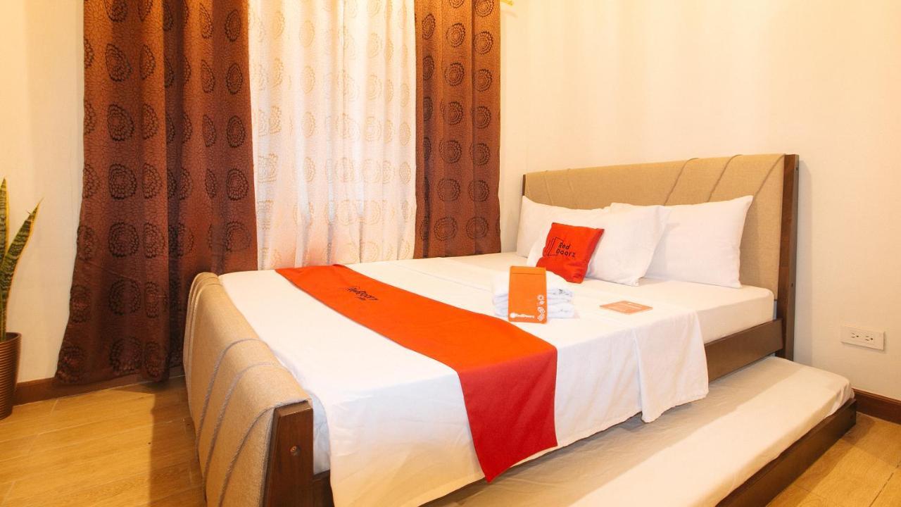Reddoorz Plus @ Cuarto Verde Staycation Las Piñas Exteriör bild